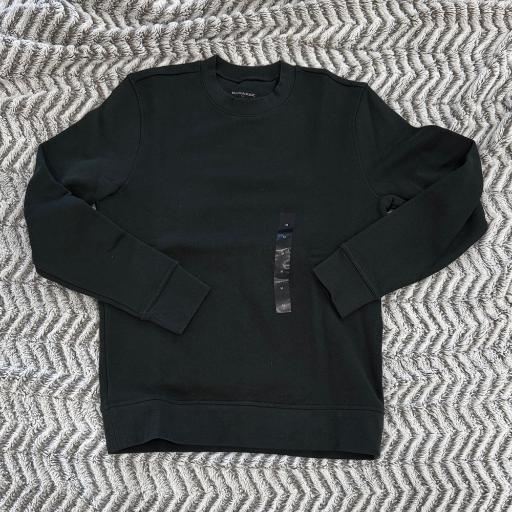 Banana Republic Black Crewneck Sweatshirt-size M (BNWT)